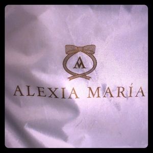 ✨100% SILK Halter knee length Evening Dress✨✨